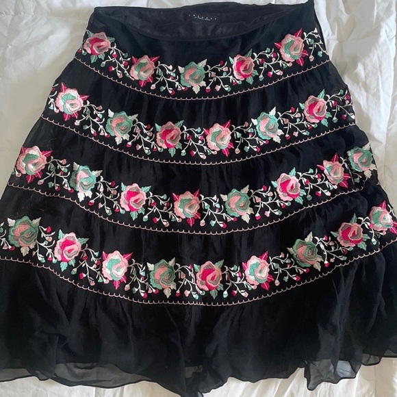 Laundry by Shelli Segal skirt - Picture 3 of 9